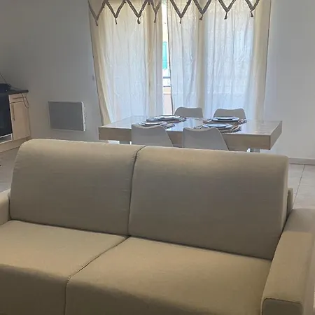 Spacieux Avec Terrasse Et Parking Prive Appartement Sainte-Maxime