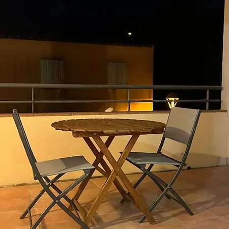 Appartement Spacieux Avec Terrasse Et Parking Prive
